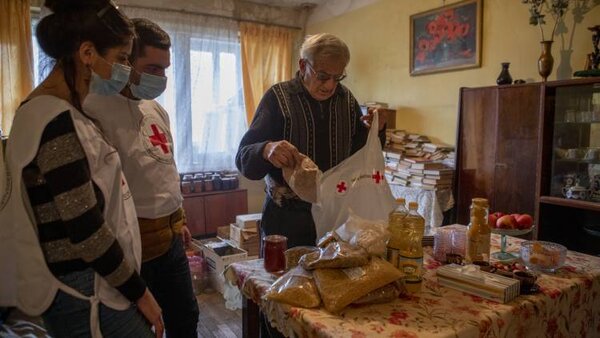 Winterhilfe gegen Armut und Einsamkeit in Armenien
