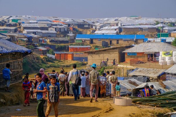 10’000 Rohingya-Familien von Feuer im Flüchtlingslager in Bangladesch betroffen