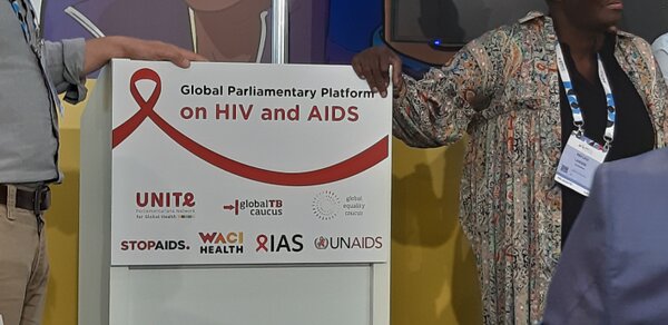 Founding Declaration of the Global Parliamentary Platform on HIV and AIDS