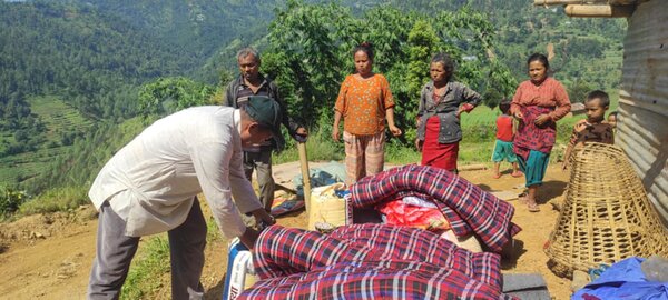 Katastrophenhilfe für Menschen in Nepal