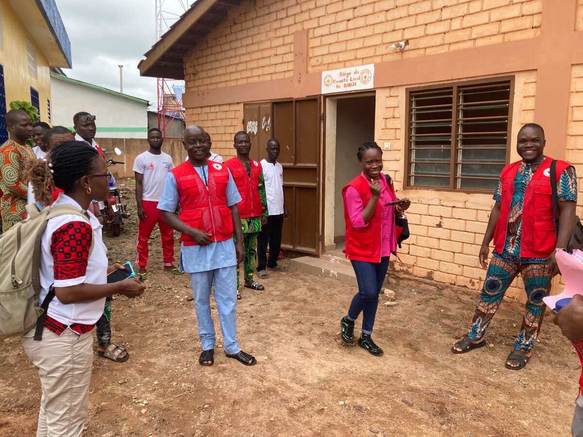 Visite bureau comité local Djidja. Photo: © Croix Rouge Béninoise