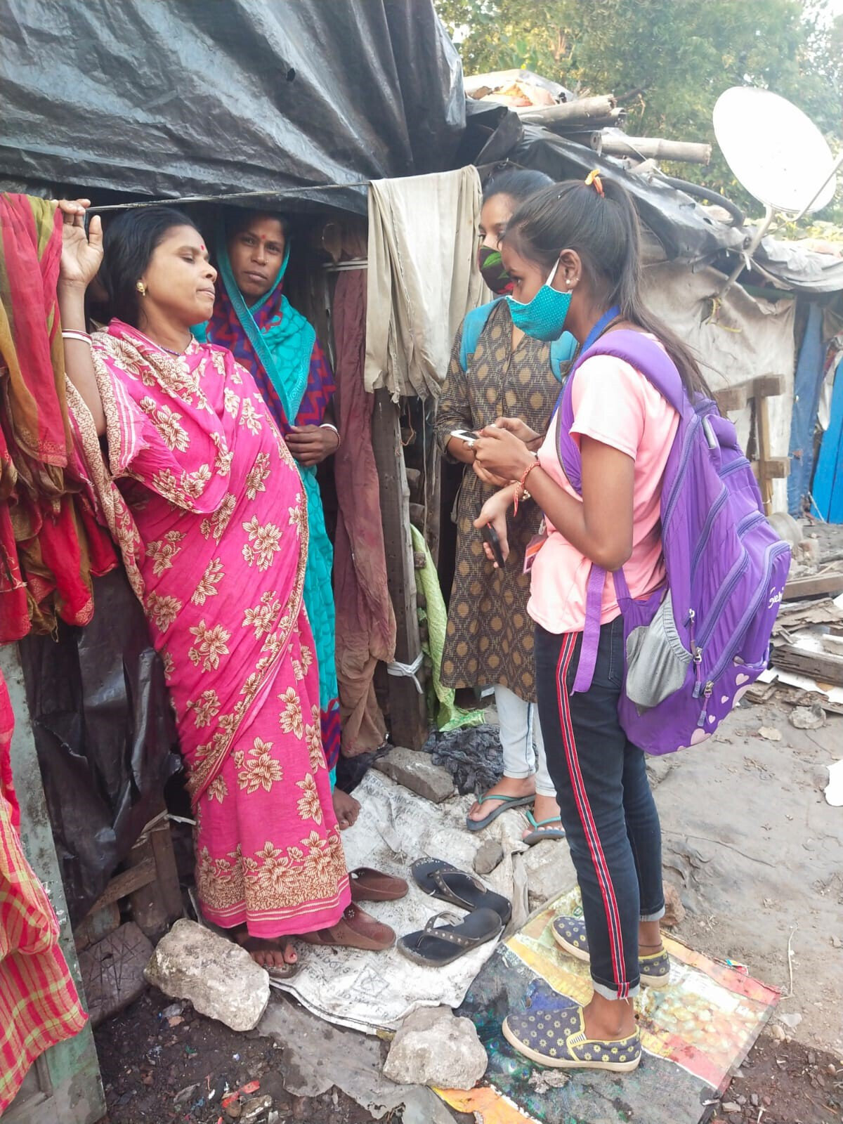 Students are communicating in their neighbourhoo. Photo: © Calcutta Rescue